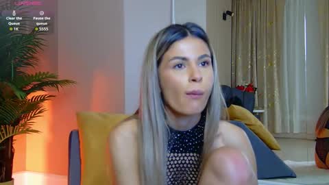 AVRILL CYRUX online show from 6, 2, 2026