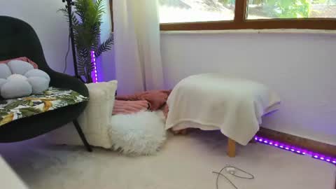 Jolie online show from 11, 7, 2026