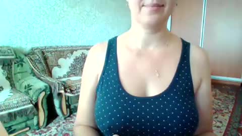 Snapshot of awesomeladyy chatting on 5, 10, 2025 awesomeladyy online show from 5, 10, 2025