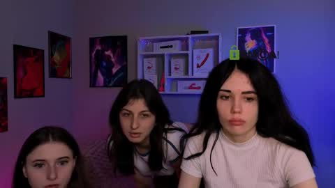 Snapshot of awesomemonica chatting on 12, 10, 2025 monica online show from 12, 10, 2025