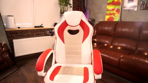 Snapshot of awondrr chatting on 25, 1, 2025 Alice online show from 25, 1, 2025