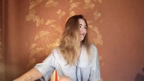 Snapshot of awora_wolf chatting on 7, 10, 2025 Awora Wolf online show from 7, 10, 2025