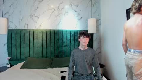 axel_and_jacob online show from 25, 10, 2025