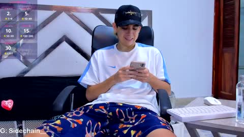 Snapshot of axel_cifer chatting on 26, 1, 2025 Axel cifer online show from 26, 1, 2025