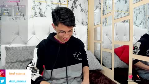 Axel Evanss online show from 5, 2, 2025