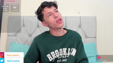 Axel Evanss online show from 7, 2, 2025