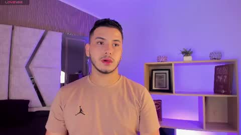 axel_grey_ online show from 10, 7, 2026