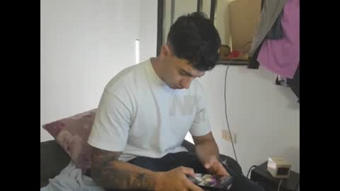 Snapshot of axel_hendrick chatting on 4, 7, 2026 axel_hendrick online show from 4, 7, 2026