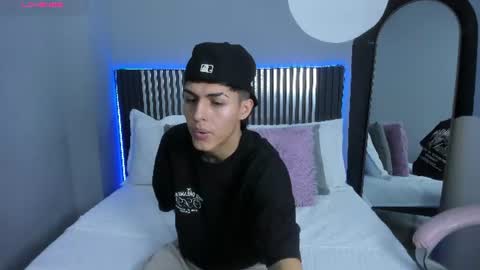 Snapshot of axel_mendoza_ chatting on 14, 7, 2026 A X E L online show from 14, 7, 2026