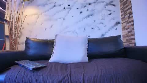 Axel Moon online show from 17, 9, 2025