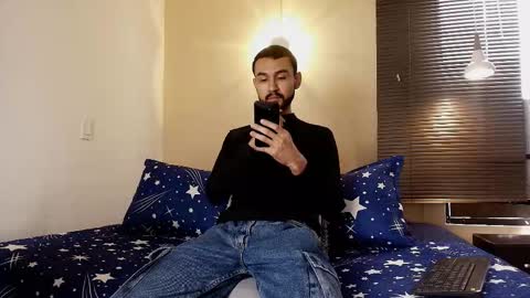 Axel Moon online show from 11, 11, 2025