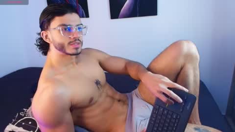axel stein NEW ACCOUNT online show from 28, 4, 2026