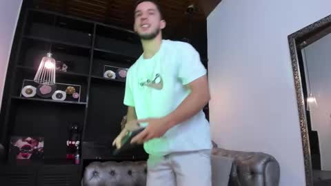 Axel  online show from 17, 3, 2026