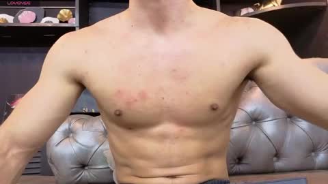 Axel  online show from 14, 5, 2026