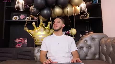 Axel  online show from 19, 5, 2026