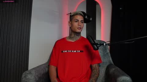 Snapshot of axel_villa chatting on 24, 12, 2024 Agustin online show from 24, 12, 2024