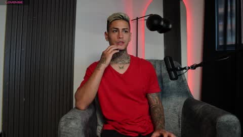 Snapshot of axel_villa chatting on 27, 12, 2024 Agustin online show from 27, 12, 2024