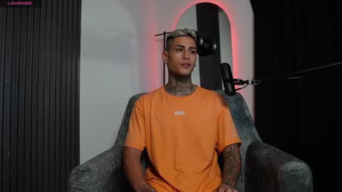 Snapshot of axel_villa chatting on 31, 12, 2024 Agustin online show from 31, 12, 2024