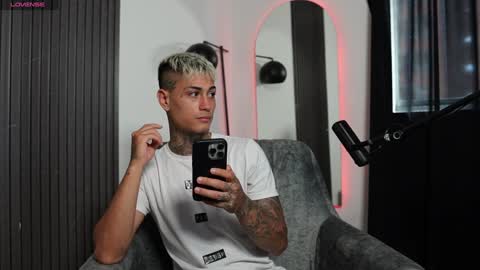 Snapshot of axel_villa chatting on 13, 1, 2025 Agustin online show from 13, 1, 2025