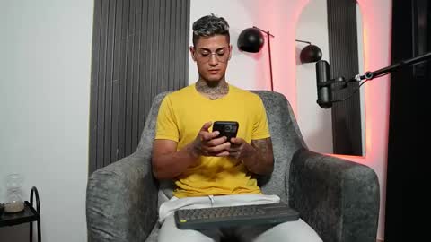 Snapshot of axel_villa chatting on 12, 2, 2025 Agustin online show from 12, 2, 2025