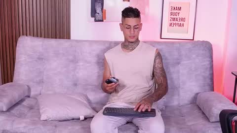 Snapshot of axel_villa chatting on 3, 3, 2025 Agustin online show from 3, 3, 2025