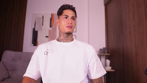 Snapshot of axel_villa chatting on 14, 9, 2025 Agustin online show from 14, 9, 2025