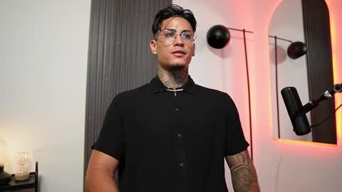 Snapshot of axel_villa chatting on 23, 9, 2025 Agustin online show from 23, 9, 2025