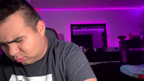 axelfigueroa2 online show from 16, 11, 2025