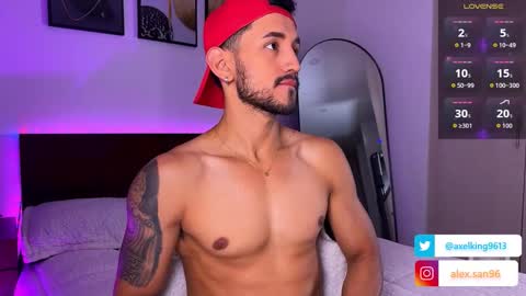 Snapshot of axelking13 chatting on 28, 10, 2025 Axel King online show from 28, 10, 2025