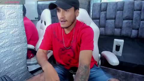 Axell Cross2 online show from 17, 2, 2025