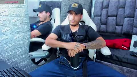 Axell Cross2 online show from 20, 2, 2025