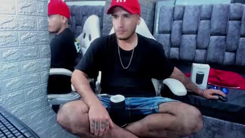 Axell Cross2 online show from 26, 2, 2025