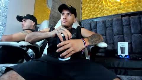 Axell Cross2 online show from 6, 3, 2025