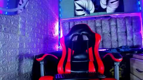 Axell Cross2 online show from 4, 5, 2026