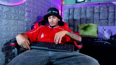 Axell Cross2 online show from 3, 7, 2026