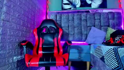 Axell Cross2 online show from 6, 7, 2026