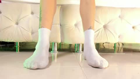 im your little femboy  ALEX   online show from 22, 4, 2026