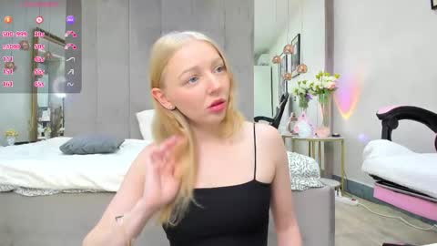 Snapshot of ayaye_ chatting on 24, 11, 2025 SundyRose online show from 24, 11, 2025