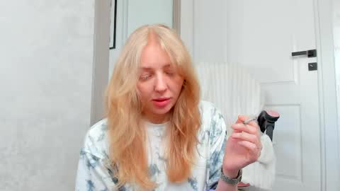 SundyRose online show from 19, 5, 2026