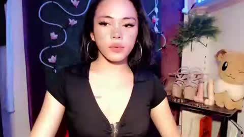 ayesha_x online show from 5, 11, 2025
