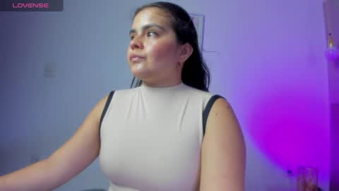 Alyda Jaramillo online show from 25, 6, 2026