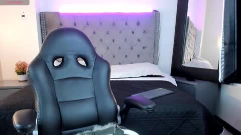 Ayliinn  online show from 22, 2, 2025