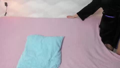 Snapshot of ayrix_angels chatting on 4, 11, 2025 ayrix angels online show from 4, 11, 2025