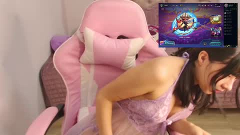   online show from 28, 10, 2025