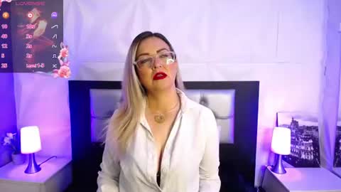 Snapshot of azaahara_ chatting on 16, 6, 2026 Azahara online show from 16, 6, 2026