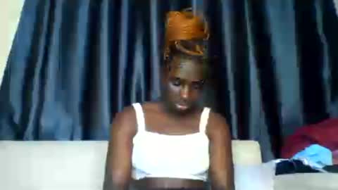 Snapshot of azaelia_iris chatting on 10, 7, 2026 azaelia_iris online show from 10, 7, 2026