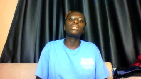 Snapshot of azaelia_iris chatting on 19, 7, 2026 azaelia_iris online show from 19, 7, 2026