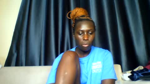 Snapshot of azaelia_iris chatting on 19, 7, 2026 azaelia_iris online show from 19, 7, 2026