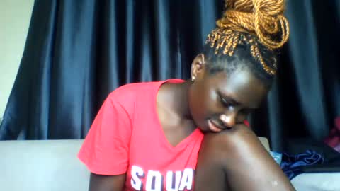 Snapshot of azaelia_iris chatting on 22, 7, 2026 azaelia_iris online show from 22, 7, 2026