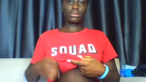 Snapshot of azaelia_iris chatting on 30, 7, 2026 azaelia_iris online show from 30, 7, 2026